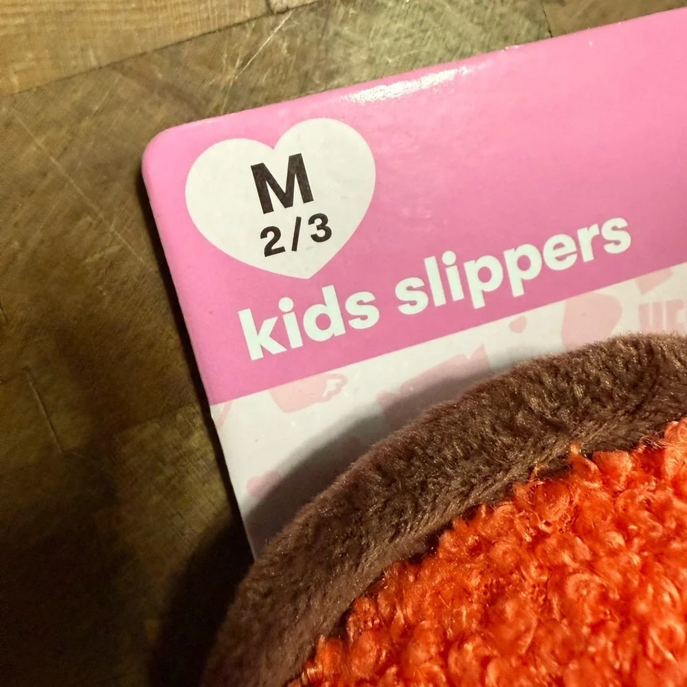 Reese's Candy bar Orange Slippers Sz 2/3 Socks Notepad Zipper Bag NEW